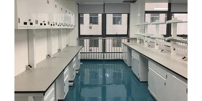 實驗臺廠家：不同材質(zhì)實驗室實驗臺的的使用年限有多久